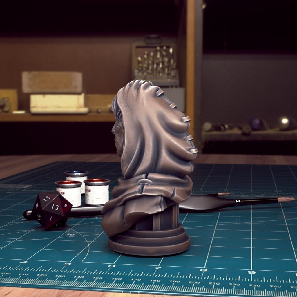 DnDCoS - Mad Mary Grieving Mother Curse of Strahd miniature